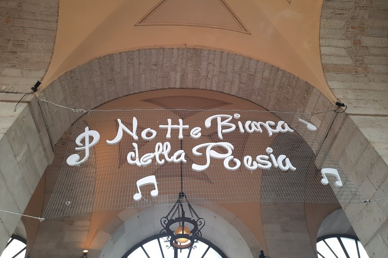 Notte bianca della poesia