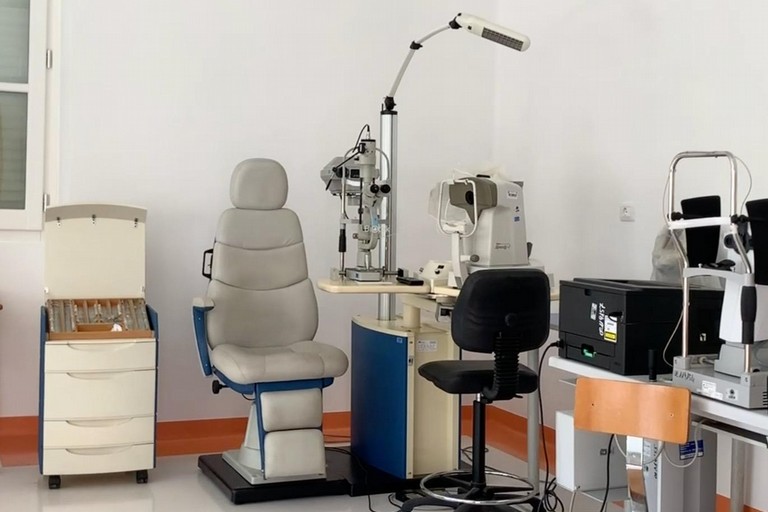 laboratorio oculistica policlinico bari