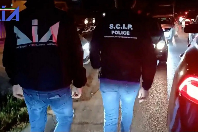 Traffico di droga tra la Puglia e l'Albania: 52 arresti, quattro risiedono a Bari