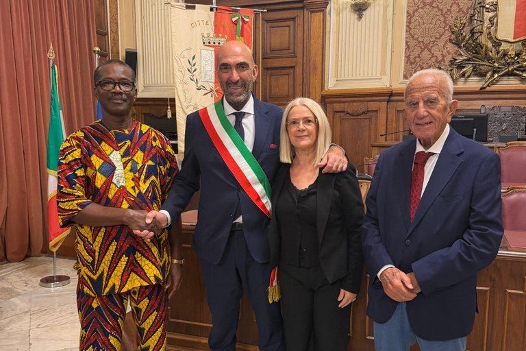 Riconoscimenti Comitato Pane e Pomodoro. <span>Foto Comune di Bari </span>