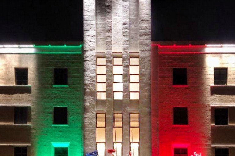 palazzo regione tricolore