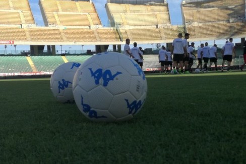 pallone serie b. <span>Foto FC Bari 1908</span>