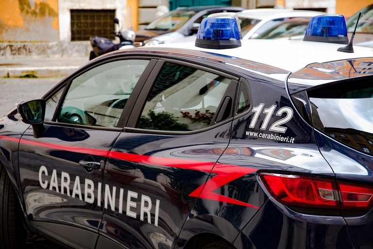 Carabinieri fonte Pixabay