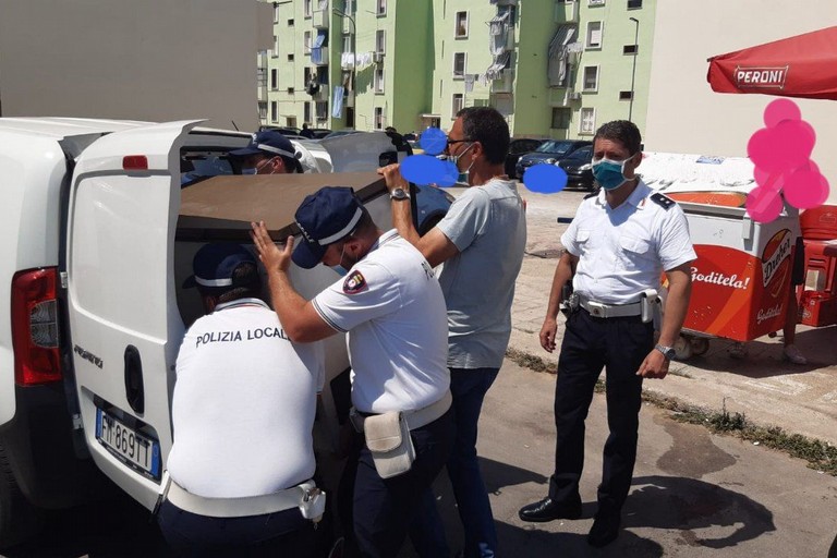 polizia locale sequestro abusivi