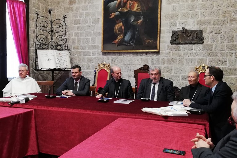 presentazione papa a bari