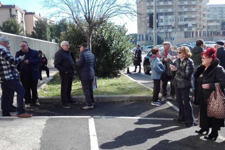 protesta correntisti popolare di bari. <span>Foto Comitato indipendente azionisti della Banca popolare di Bari</span>