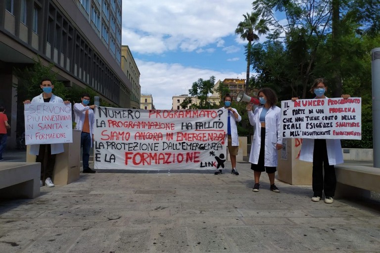 protesta link medicina bari