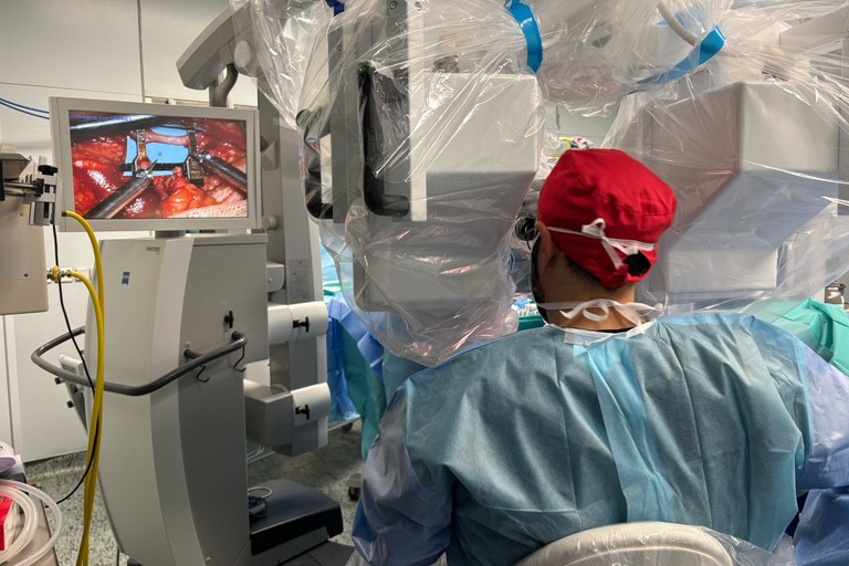 robot microchirurgia JPG