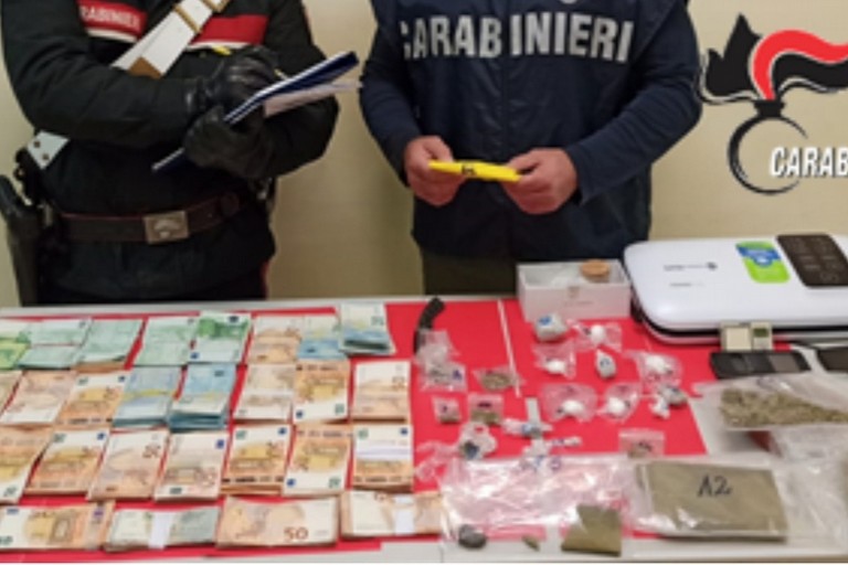 Sequestro droga carabinieri