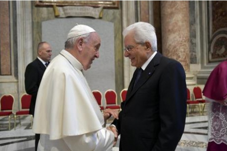 Papà Francesco e Sergio Mattarella. <span>Foto vatican news</span>