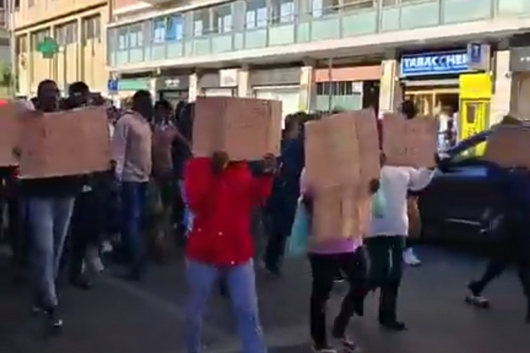 Manifestazione Ex Cara Bari