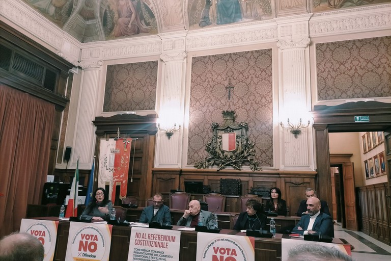 Sindaco alla presentazione del comitato del comitato referendario per il no