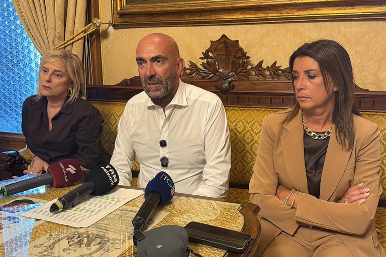 Incontro sindaco-studentessa aggredita