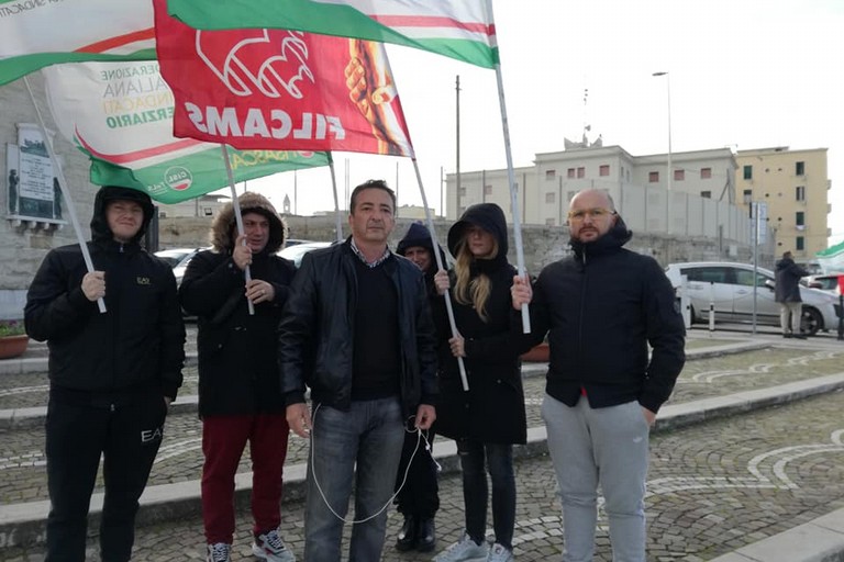 sit in porto di bari