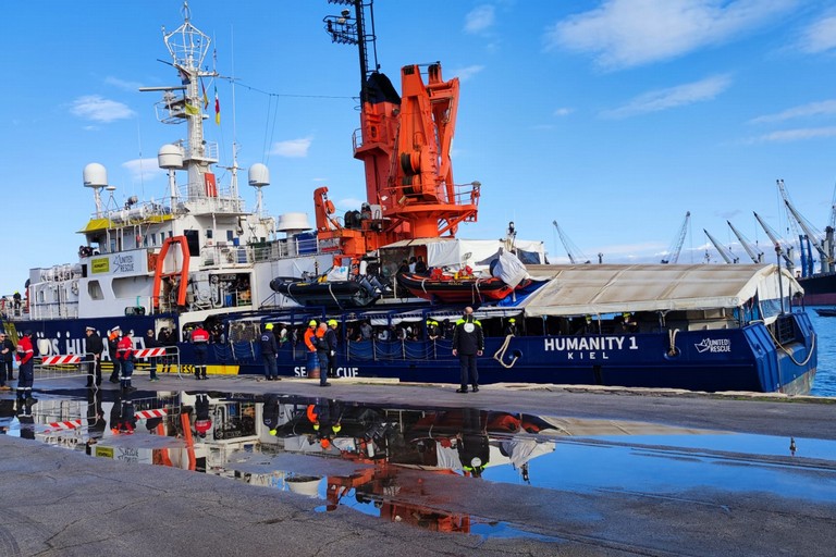 sos humanity a bari