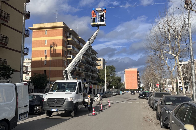 sostituzione corpi illuminanti Municipio Bari