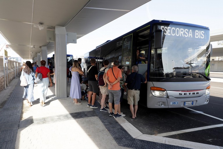 Nuovo terminal bus a Bari