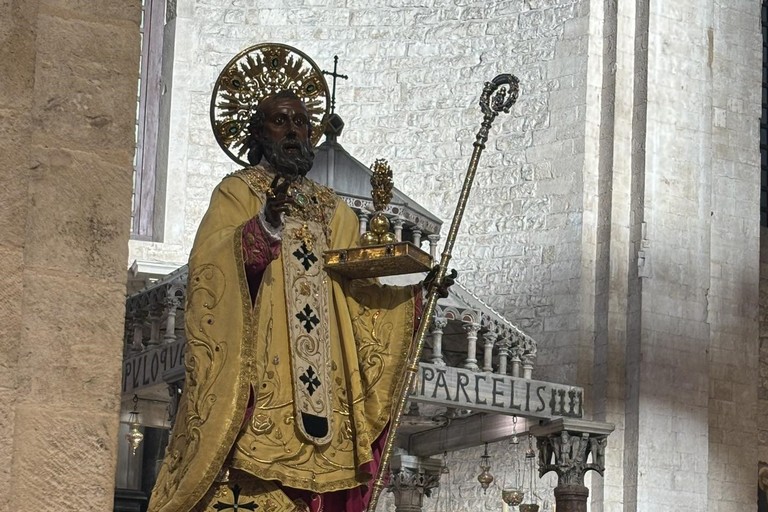 La Statua di San Nicola