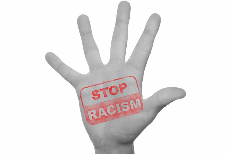 stop razzismo