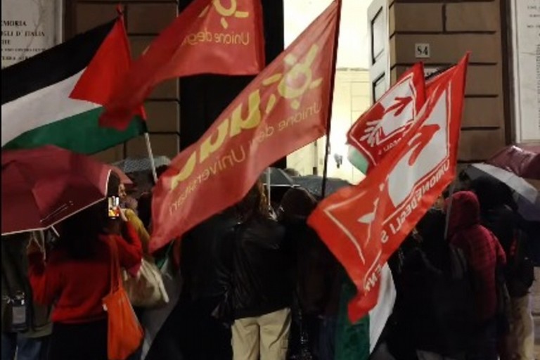 Studenti palazzo di Citt