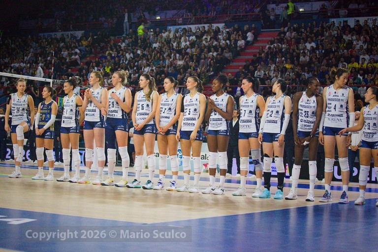 Bari ritrova la grande pallavolo: il PalaFlorio si accende per la Supercoppa, trionfa Conegliano. <span>Foto Mario Sculco</span>