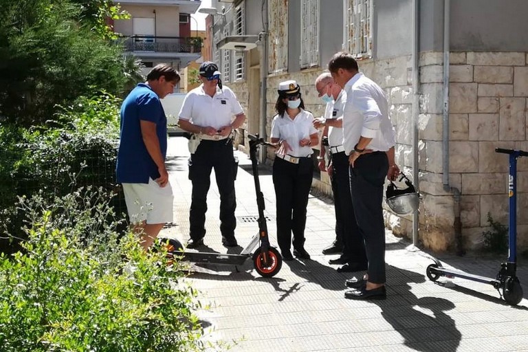 tentato furto monopattino
