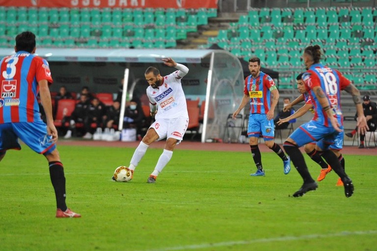 valerio di cesare bari catania goal. <span>Foto ssc bari</span>