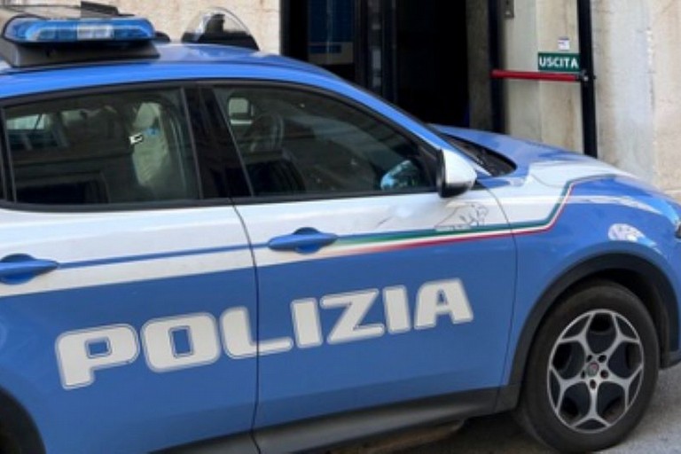 Volante tonale Polizia di Stato