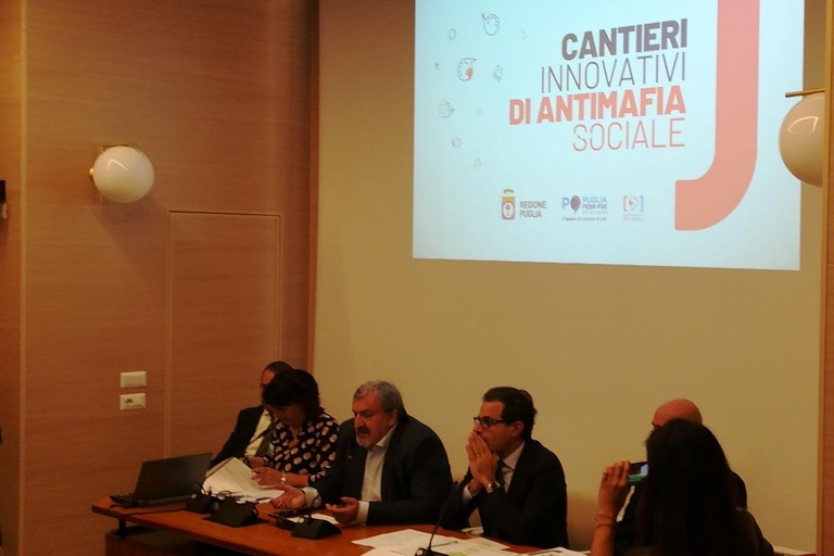 Cantieri di antimafia sociale, finanziamento da 2 milioni per 6 progetti sulla città di Bari