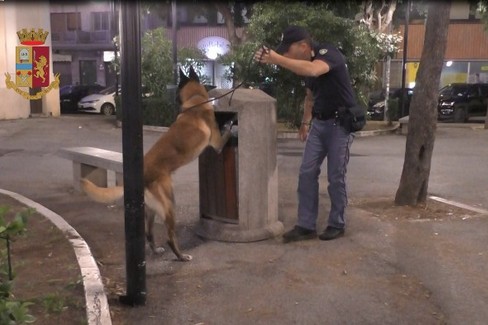 polizia piazza umberto