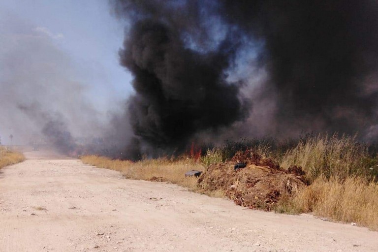 incendio rifiuti san girolamo