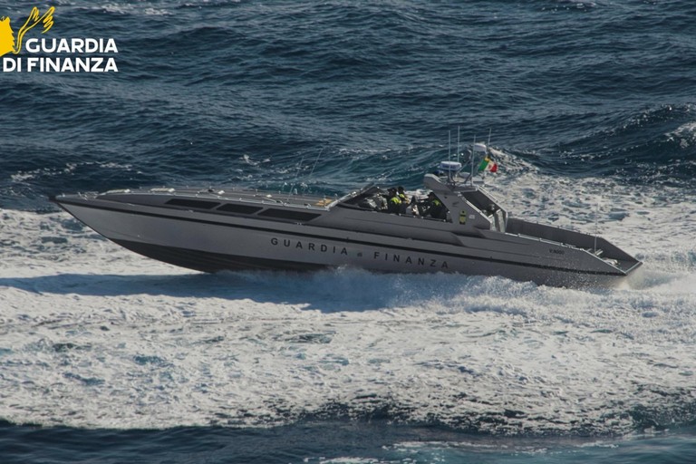 Guardia di Finanza ROAN Bari